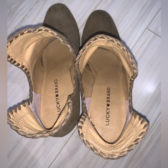 Lucky Brand Women’s Olive Bootie Heels (size 9.5) - Picture 4 of 6